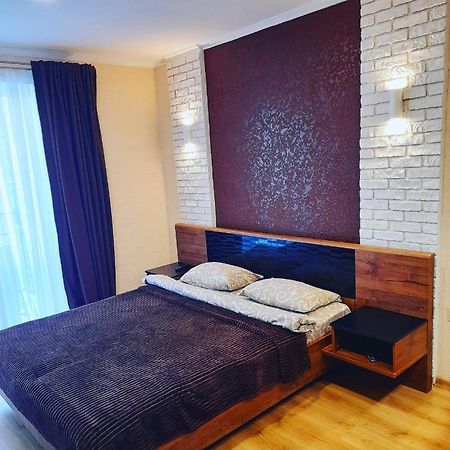 Apartamento New Studio Ap【Want This】 Ivano-Frankivsk Exterior foto