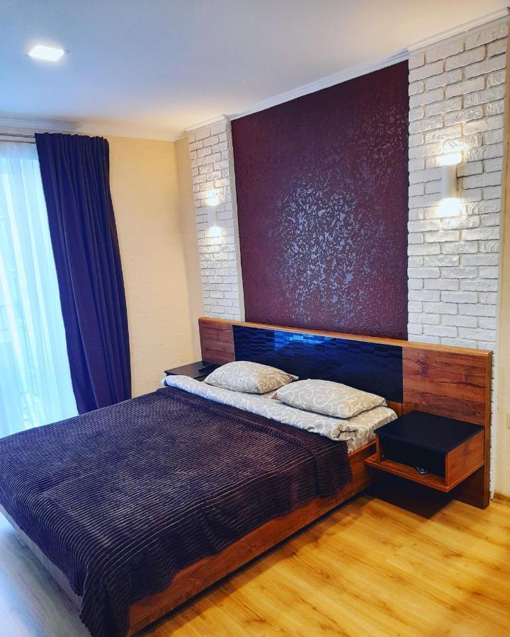 Apartamento New Studio Ap【Want This】 Ivano-Frankivsk Exterior foto