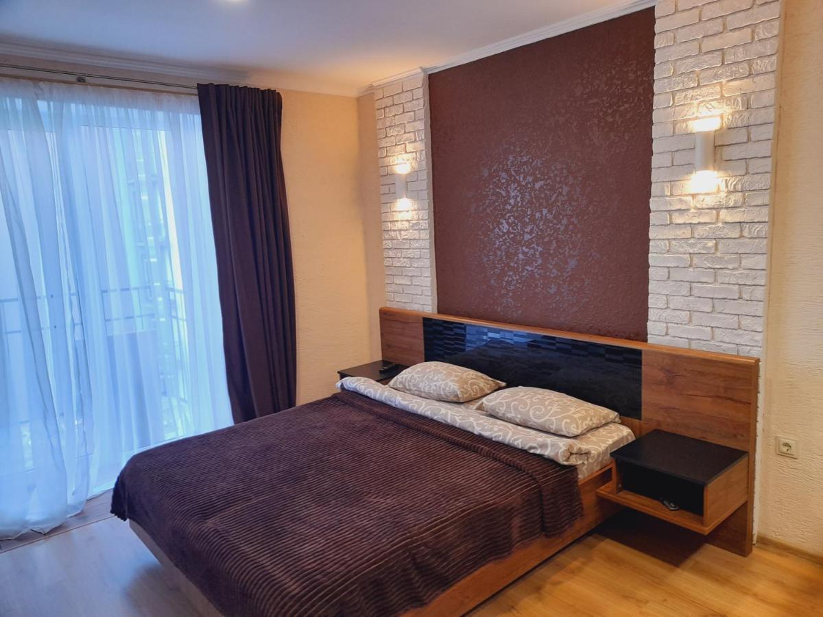 Apartamento New Studio Ap【Want This】 Ivano-Frankivsk Exterior foto